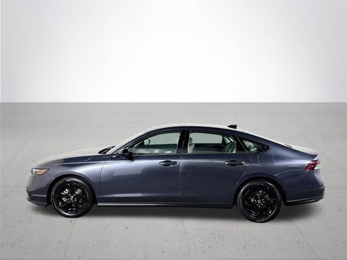 Used 2025 Honda Accord SE image 9