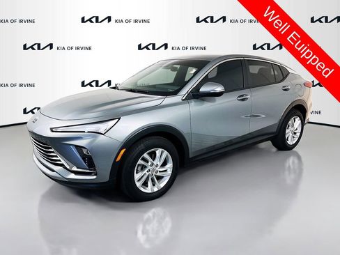 Used 2024 Buick Envista Preferred w/ Convenience II Package FWD image 3