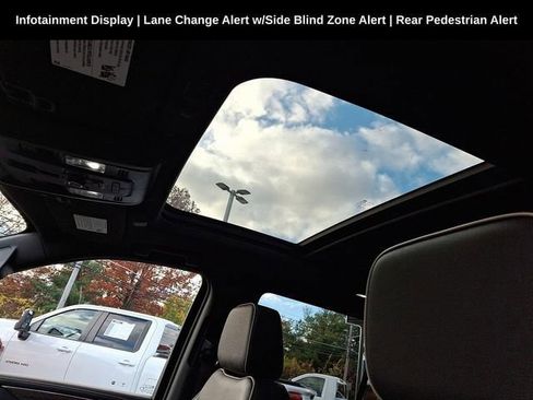 Used 2022 Chevrolet Tahoe Premier image 26