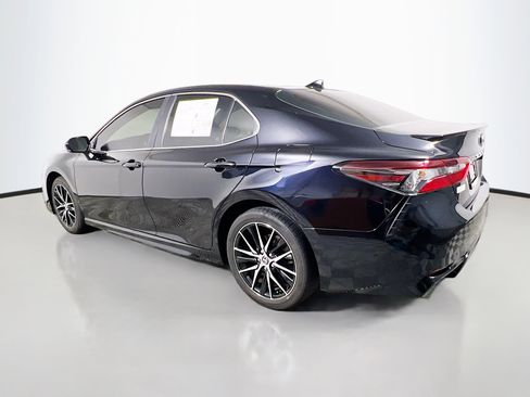 Used 2024 Toyota Camry SE FWD image 8