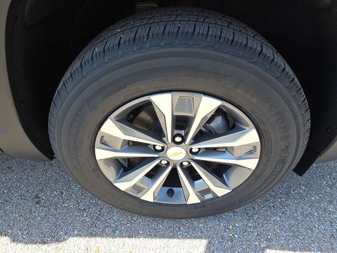 New 2026 Chevrolet Equinox LT w/ Convenience Package II image 10