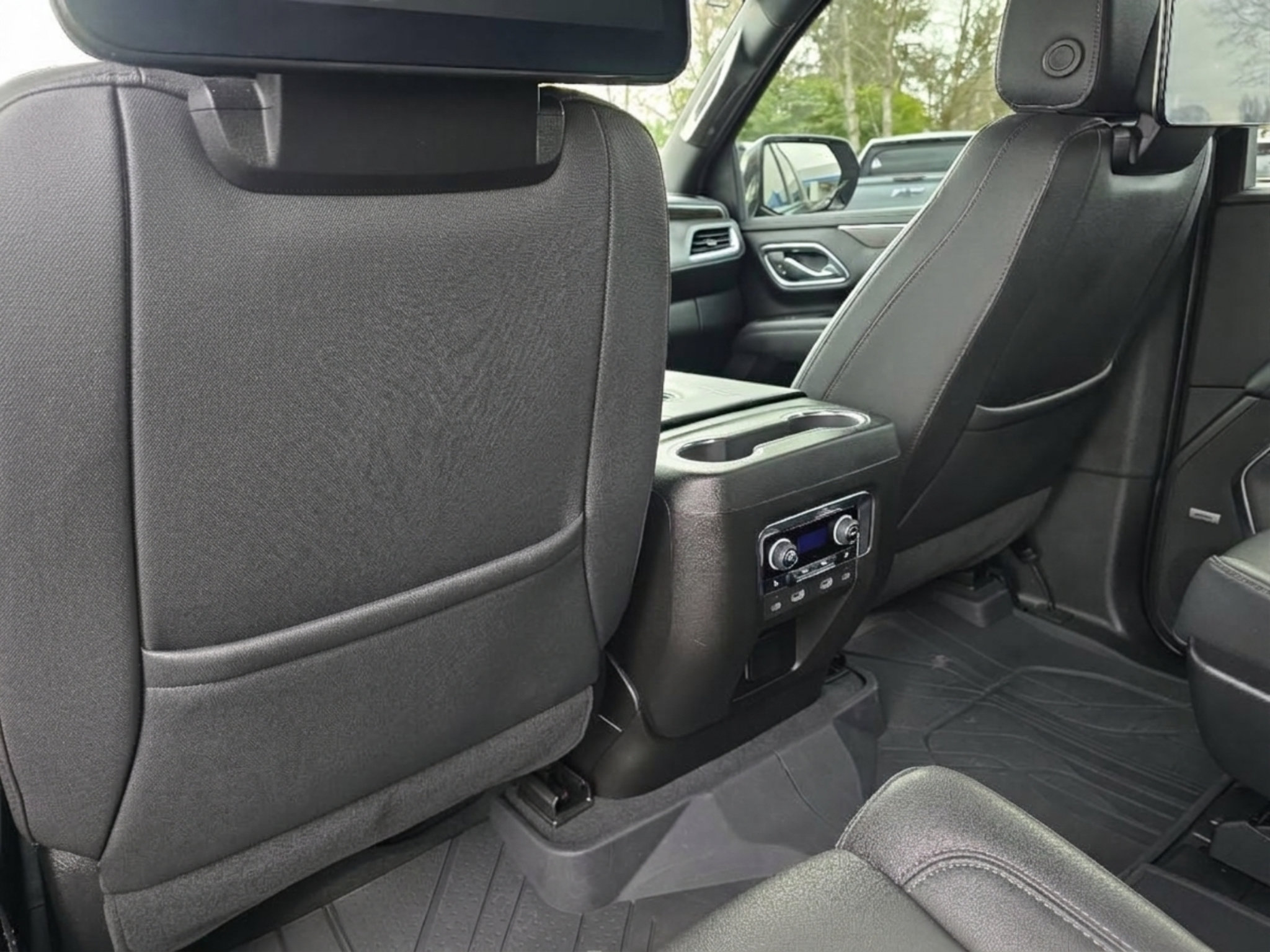 Certified 2023 Chevrolet Suburban Z71 w/ Z71 Off-Road Package AWD/4WD image 21