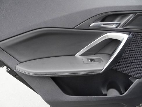 Certified 2025 BMW X2 xDrive28i w/ M Sport Package image 32