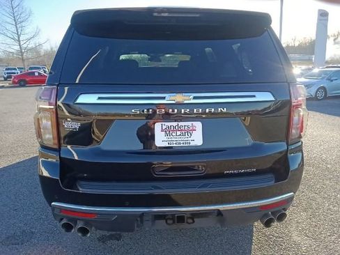 Used 2024 Chevrolet Suburban Premier RWD image 4