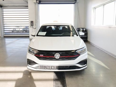 Used 2021 Volkswagen Jetta GLI image 2