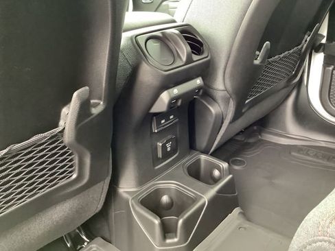 New 2026 Jeep Wrangler Unlimited Rubicon image 25