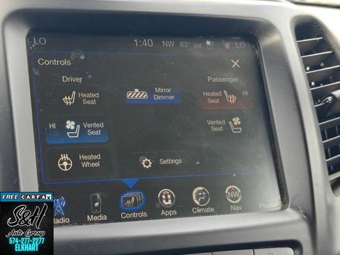 Used 2015 Jeep Cherokee Limited w/ Luxury Group AWD/4WD image 11