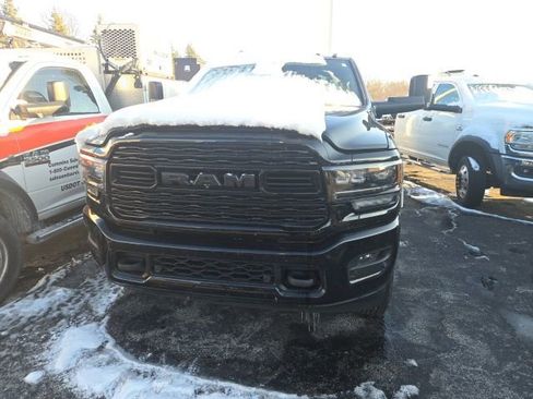 Used 2022 RAM 2500 Limited image 3