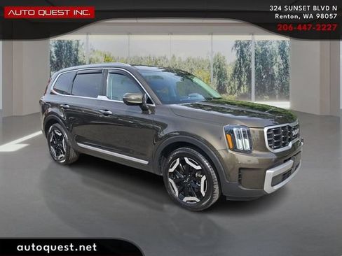 Used 2023 Kia Telluride S AWD/4WD image 3