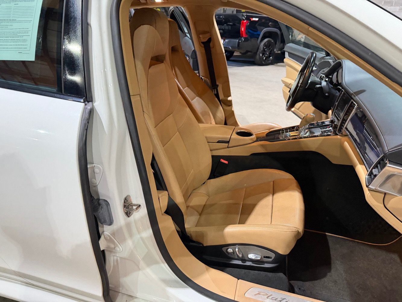 Used 2013 Porsche Panamera 4 image 27