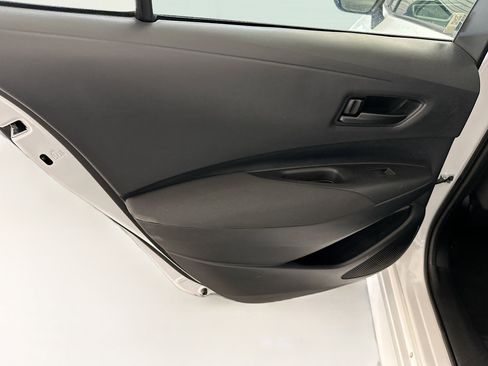 Used 2025 Toyota Corolla LE image 27