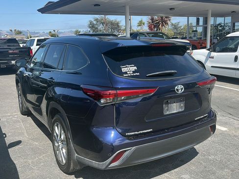 Used 2021 Toyota Highlander Limited AWD/4WD image 5