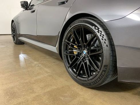 Used 2026 BMW M5 w/ Carbon Package AWD/4WD image 15