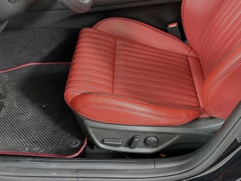 Used 2025 Genesis G70 2.5T w/ Sport Prestige Package image 20