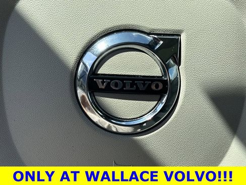 Used 2022 Volvo XC60 B5 Momentum w/ Climate Package AWD/4WD image 22