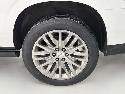 Used 2023 GMC Yukon XL Denali image 29