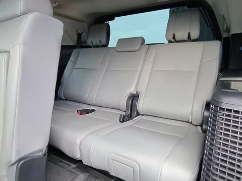 Used 2024 Toyota Sequoia SR5 w/ SR5 Premium Package AWD/4WD image 32