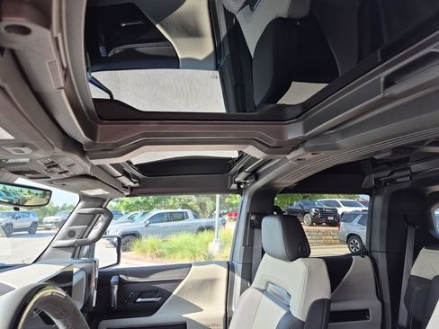 New 2026 GMC Hummer EV SUV AWD/4WD image 28