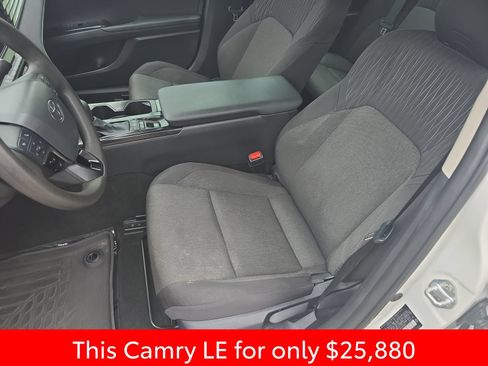 Used 2025 Toyota Camry LE FWD image 20