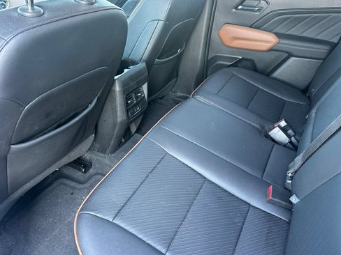 Used 2023 GMC Canyon AT4 w/ AT4 Premium Package AWD/4WD image 14