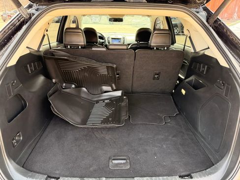 Used 2019 Ford Edge Titanium AWD/4WD image 17