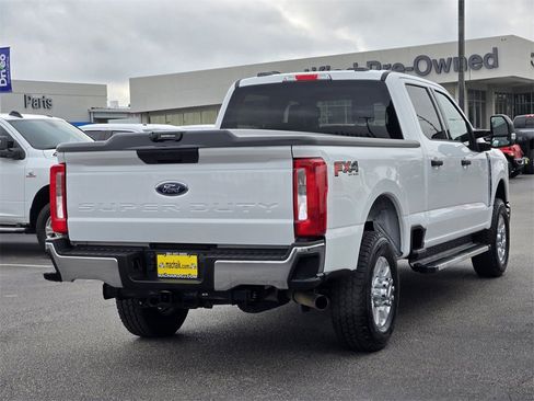 Used 2023 Ford F250 XLT w/ FX4 Off-Road Package image 4