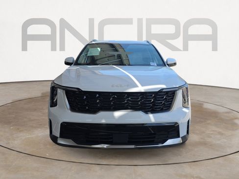 Certified 2025 Kia Sorento S FWD image 3