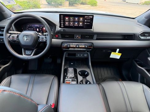 Certified 2026 Honda Pilot TrailSport image 17