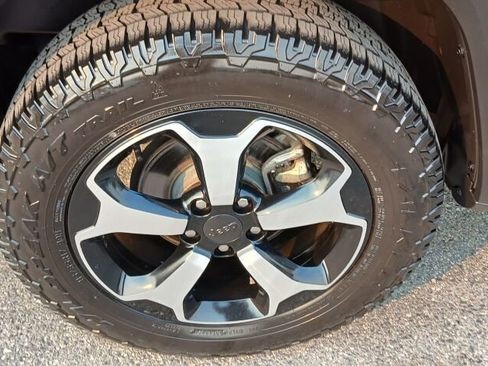 Used 2022 Jeep Renegade Trailhawk w/ Sun/Sound Group image 8