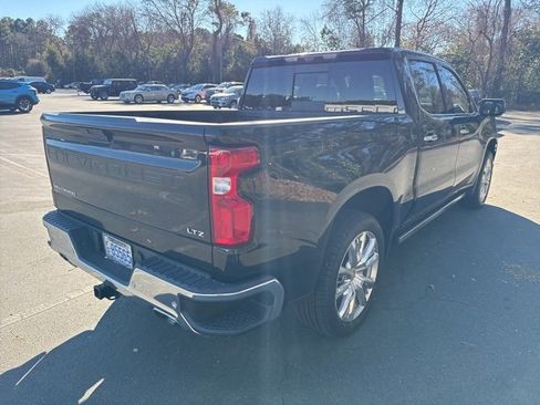 Certified 2022 Chevrolet Silverado 1500 LTZ w/ LTZ Premium Package image 5