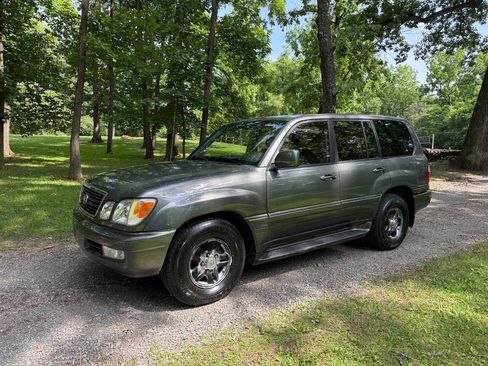Used 2002 Lexus LX 470 4WD image 3