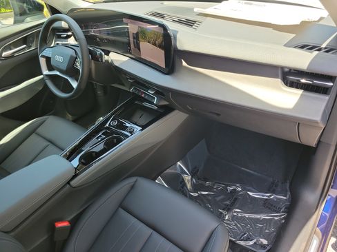 New 2026 Audi Q3 quattro 2.0T AWD/4WD image 11