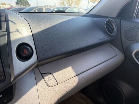 Used 2012 Toyota RAV4 Limited image 30