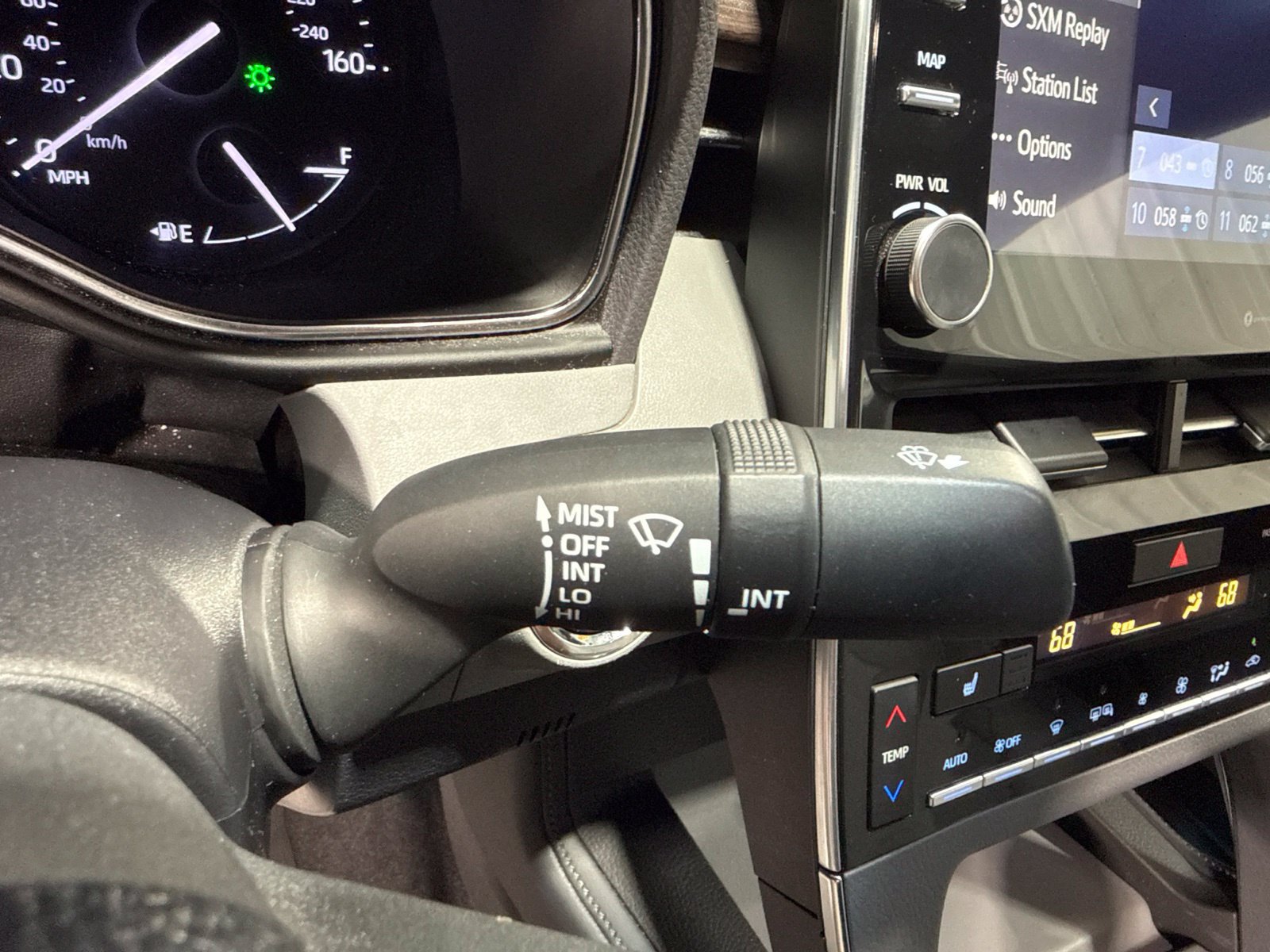 Used 2019 Toyota Avalon XLE w/ Moonroof Package FWD image 41