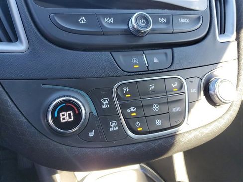 Used 2023 Chevrolet Malibu LT image 27