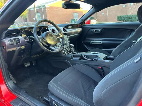 Used 2016 Ford Mustang GT w/ Black Accent Package RWD image 9