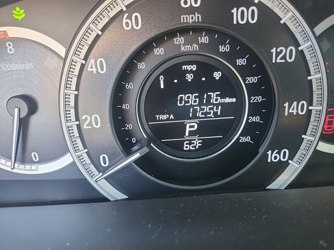 Used 2017 Honda Accord LX image 6