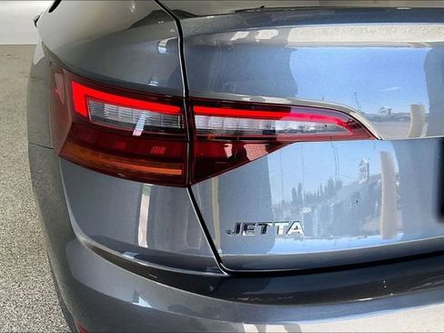 Used 2019 Volkswagen Jetta SE FWD image 44