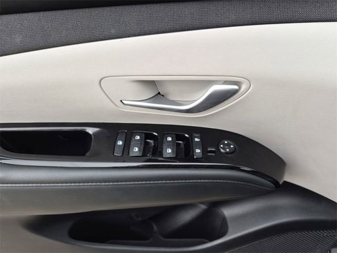 Used 2024 Hyundai Tucson Limited image 13