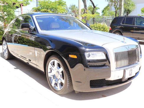 Used 2010 Rolls-Royce Ghost image 4