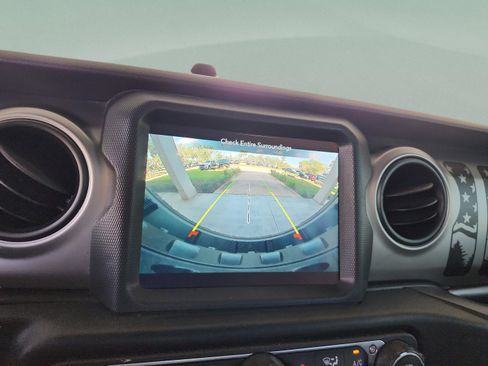 Used 2021 Jeep Wrangler Unlimited Sport AWD/4WD image 25
