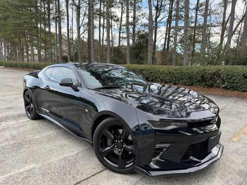 Used 2018 Chevrolet Camaro SS image 12