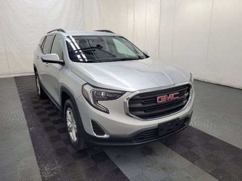 Used 2018 GMC Terrain SLE w/ Driver Convenience Package AWD/4WD image 13