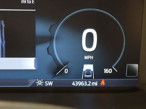 Used 2022 Ford Expedition Limited image 22