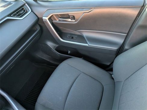 Used 2025 Toyota RAV4 XLE image 20