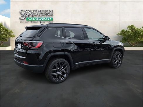 New 2026 Jeep Compass Latitude image 5