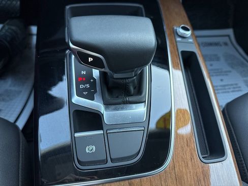 Used 2024 Audi Q5 2.0T Premium image 38