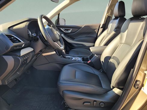 Used 2023 Subaru Forester Limited image 9