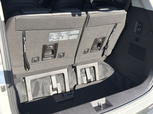 Used 2024 Kia Carnival SX Prestige FWD image 17