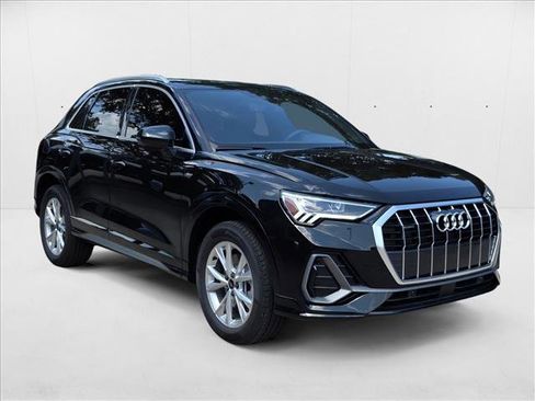 New 2025 Audi Q3 2.0T Premium image 3